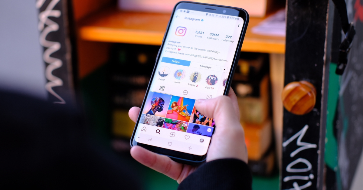 How to Use Instagram Story Highlights on a Brand Account (2)
